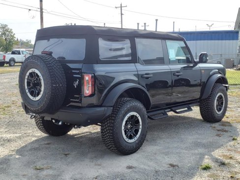 New 2024 Ford Bronco Badlands image 2