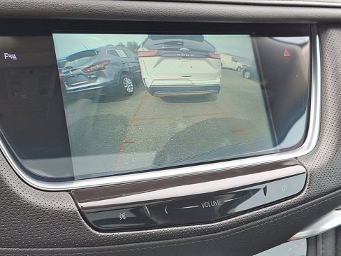 Used 2018 Cadillac XT5 Luxury w/ Driver Awareness Package image 22