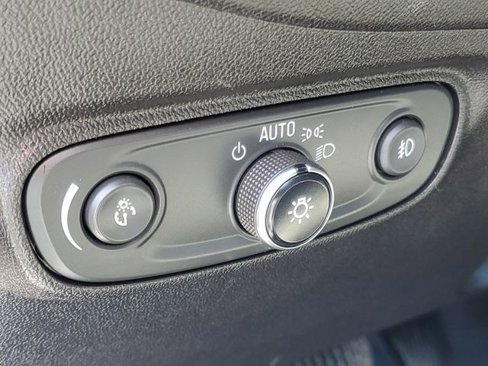 Used 2018 Chevrolet Equinox Premier image 15