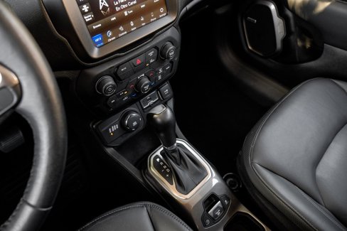 Used 2021 Jeep Renegade Limited w/ Sun & Sound Group image 33