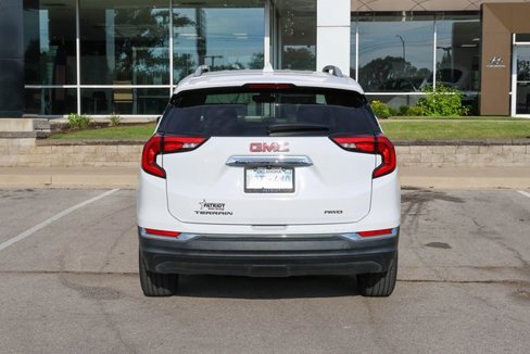 Used 2020 GMC Terrain SLT image 4