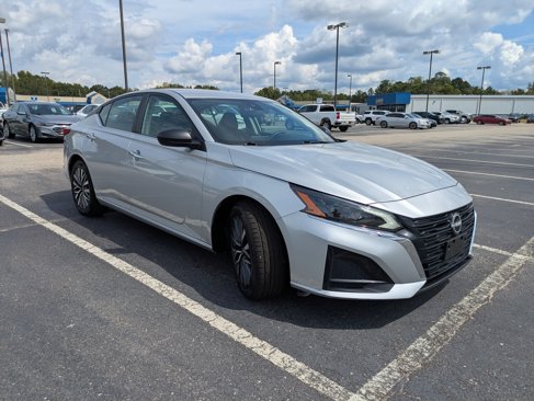 Used 2024 Nissan Altima 2.5 SV image 7