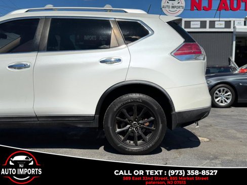 Used 2016 Nissan Rogue SV image 12