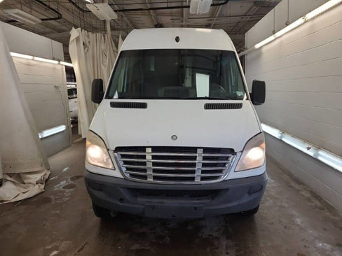 Used 2011 Mercedes-Benz Sprinter 2500 image 2