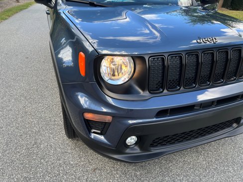 Used 2022 Jeep Renegade Altitude image 28