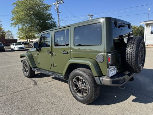Used 2016 Jeep Wrangler Unlimited Sahara image 3
