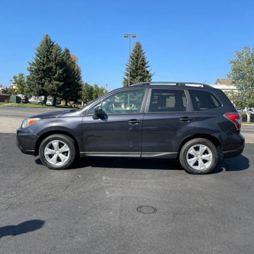 Used 2014 Subaru Forester 2.5i Premium w/ All-Weather Package image 2