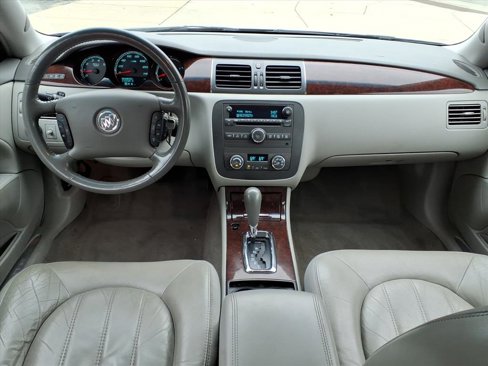 Used 2011 Buick Lucerne CXL image 11