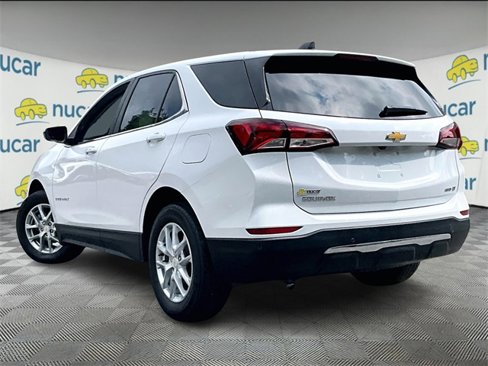 Used 2022 Chevrolet Equinox LT image 2
