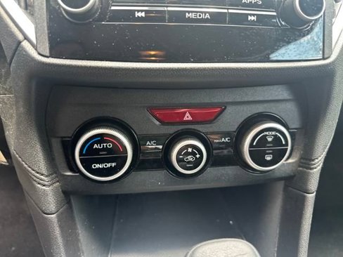 Used 2020 Subaru Crosstrek 2.0i image 17