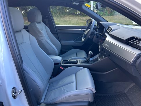 New 2025 Audi Q3 2.0T Premium image 28