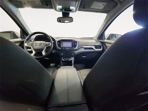 Used 2024 GMC Terrain SLE image 10