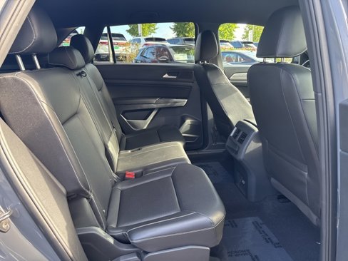 Used 2020 Volkswagen Atlas Cross Sport SE image 9