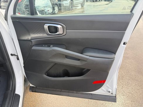 Used 2023 Kia Sorento S w/ Panoramic Sunroof Package image 20