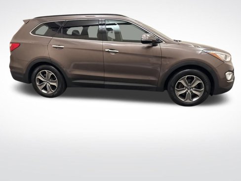 Used 2014 Hyundai Santa Fe GLS image 4