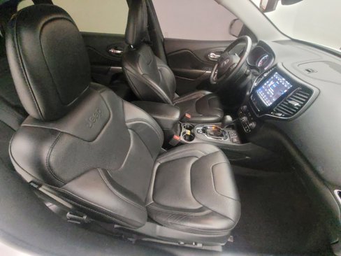 Used 2019 Jeep Cherokee Limited w/ Luxury Group image 21