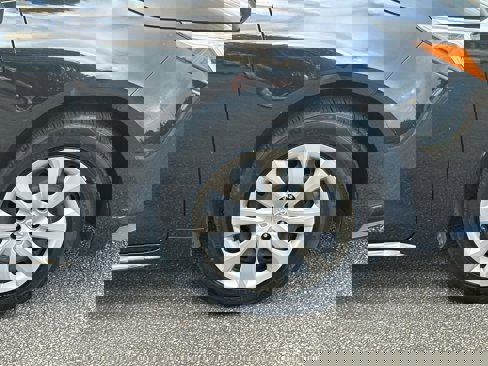 Used 2023 Toyota Corolla LE image 12