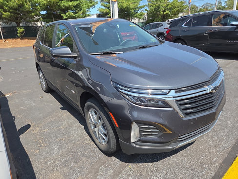 Used 2022 Chevrolet Equinox LT image 1