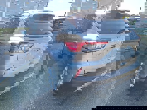 Certified 2022 Ford Escape SE image 3