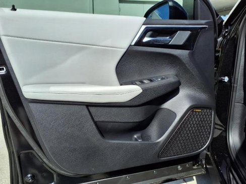 New 2025 Mitsubishi Outlander SE image 14