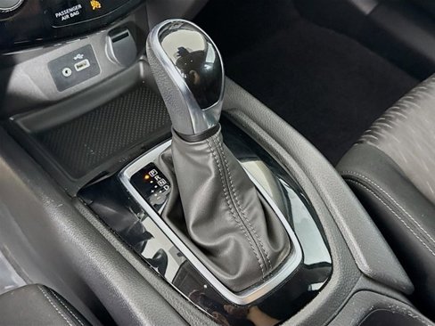 Certified 2020 Nissan Rogue SV image 18