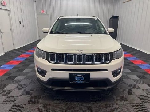 Used 2018 Jeep Compass Latitude w/ Cold Weather Group image 7