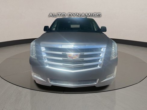 Used 2015 Cadillac Escalade ESV Luxury image 3