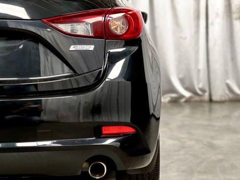 Used 2017 MAZDA MAZDA3 Touring image 15