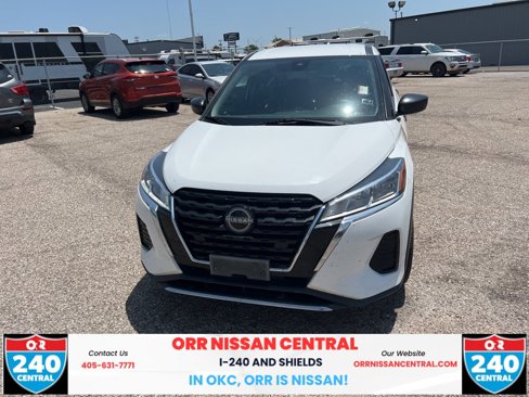 Used 2022 Nissan Kicks S image 2