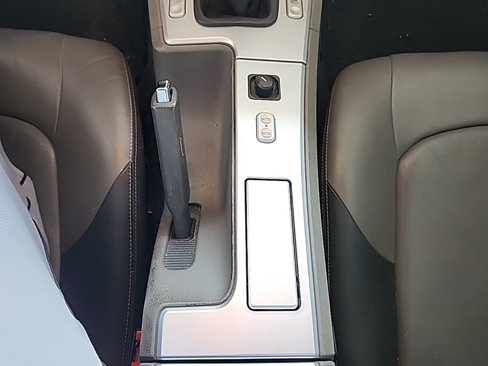 Used 2006 Chrysler Crossfire Limited image 21
