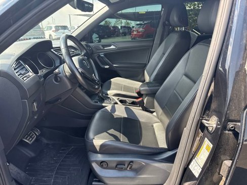Used 2021 Volkswagen Tiguan SE R-Line image 22