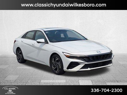 Used 2024 Hyundai Elantra Limited image 3