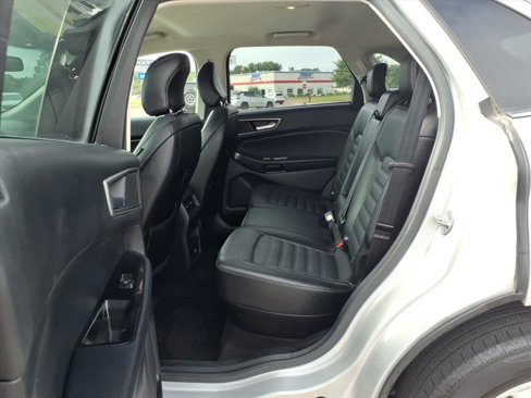 Used 2017 Ford Edge SEL w/ Equipment Group 201A image 7