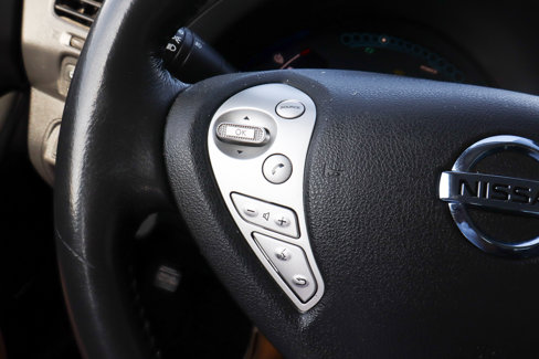 Used 2017 Nissan Leaf SL w/ Premium Package image 28