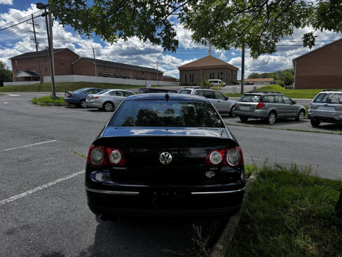 Used 2006 Volkswagen Passat Value Edition image 5