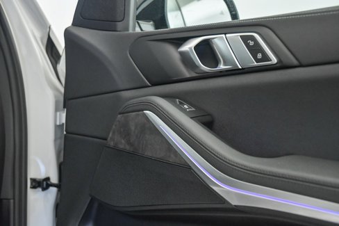 Certified 2022 BMW X5 sDrive40i w/ Parking Assistance Package image 17