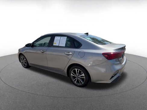 Used 2024 Kia Forte LXS image 10