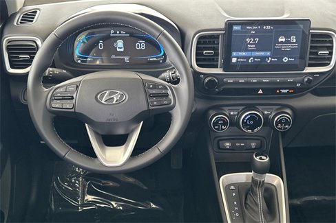 New 2025 Hyundai Venue SEL image 11