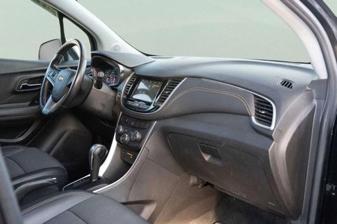 Used 2019 Chevrolet Trax LT w/ LT Convenience Package image 24