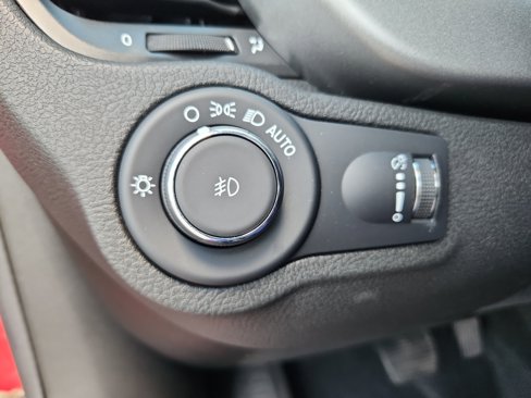 Used 2023 FIAT 500X Sport w/ Technology Group image 31