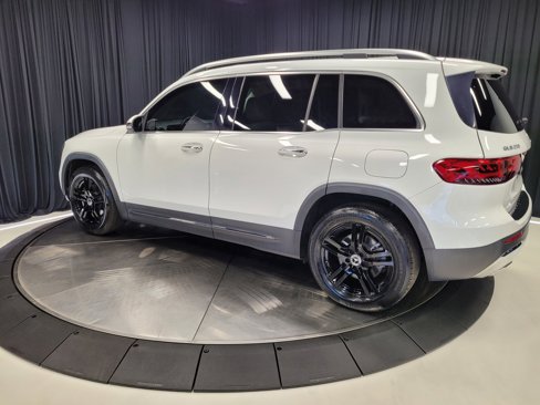 Used 2020 Mercedes-Benz GLB 250 w/ Premium Package image 9