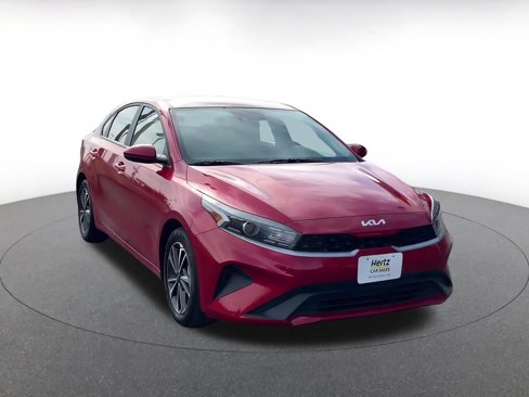 Used 2024 Kia Forte LXS image 3