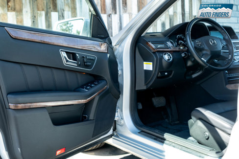 Used 2012 Mercedes-Benz E 350 4MATIC Sedan image 9