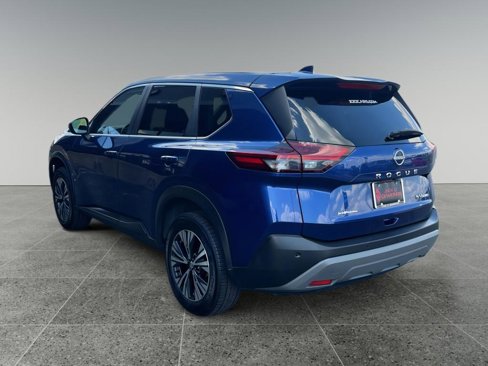 Used 2023 Nissan Rogue SV image 6