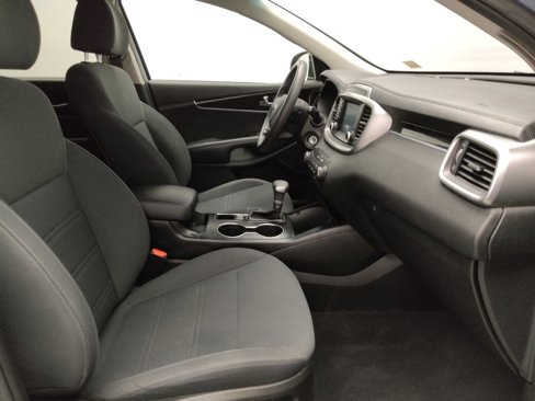 Used 2020 Kia Sorento LX image 21