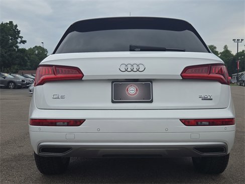 Used 2018 Audi Q5 2.0T Premium Plus w/ Premium Plus Package image 24