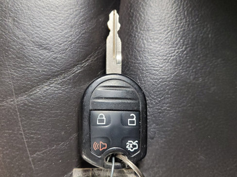 Used 2015 Ford Explorer XLT w/ Equipment Group 202A image 32