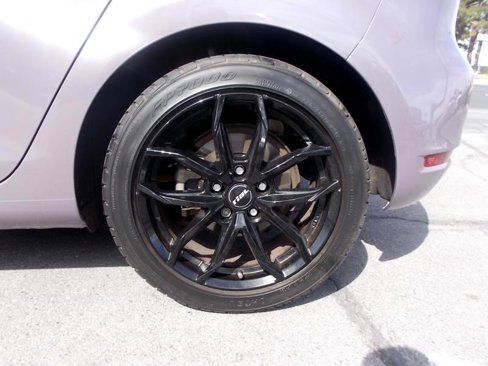 Used 2013 Volkswagen Golf TDI image 10