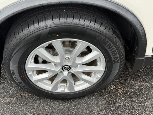 Used 2018 Nissan Rogue SV image 27
