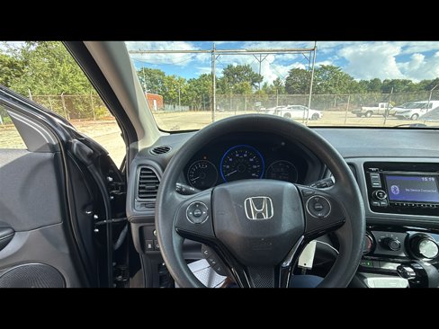 Used 2022 Honda HR-V LX image 11